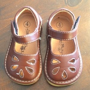 Little Mae's Boutique Squeaky Brown Mary Jane Shoes Baby Size 4